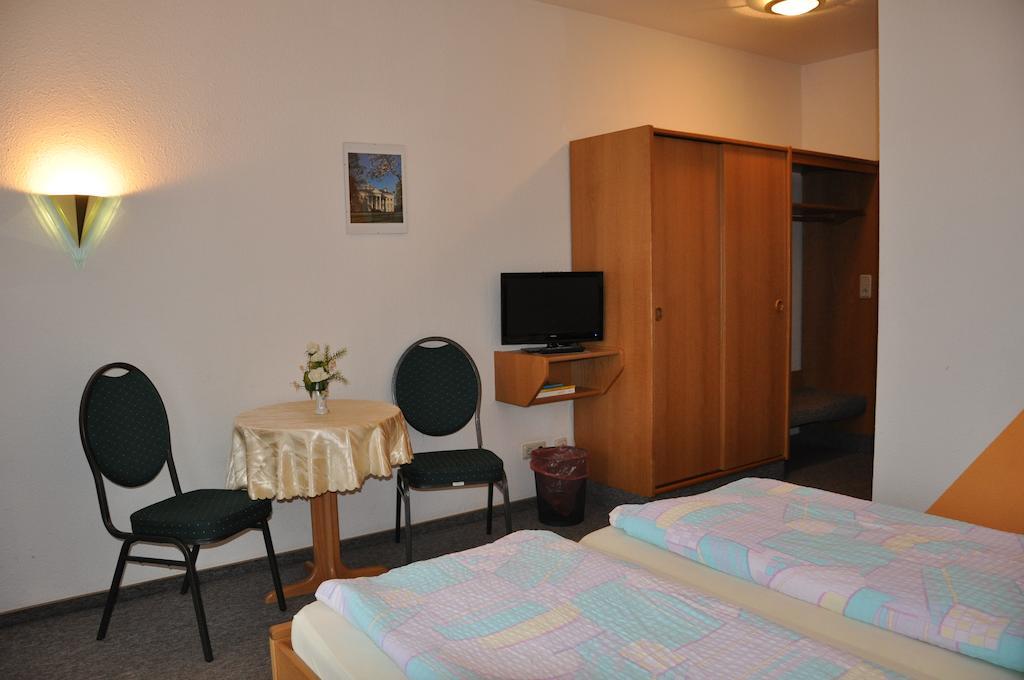 Hotel Fasold Sulzfeld  Phòng bức ảnh