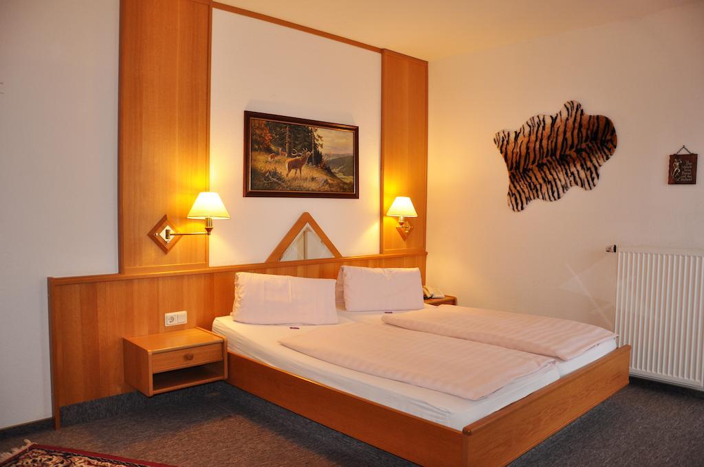 Hotel Fasold Sulzfeld  Phòng bức ảnh