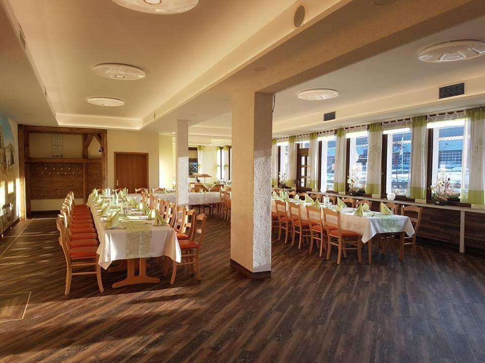Hotel Fasold Sulzfeld  Ngoại thất bức ảnh